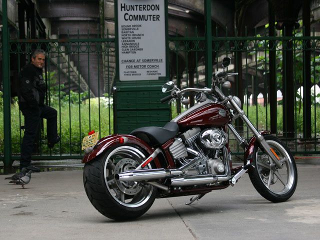 Harley Davidson FXCW Softail Rocker y Rocker C