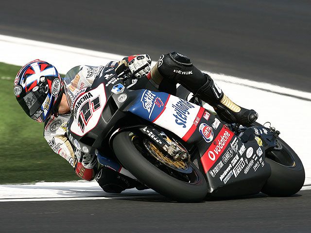 Xaus con un pie en Ducati Corse