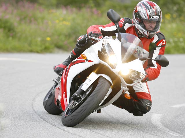Yamaha YZF-R1