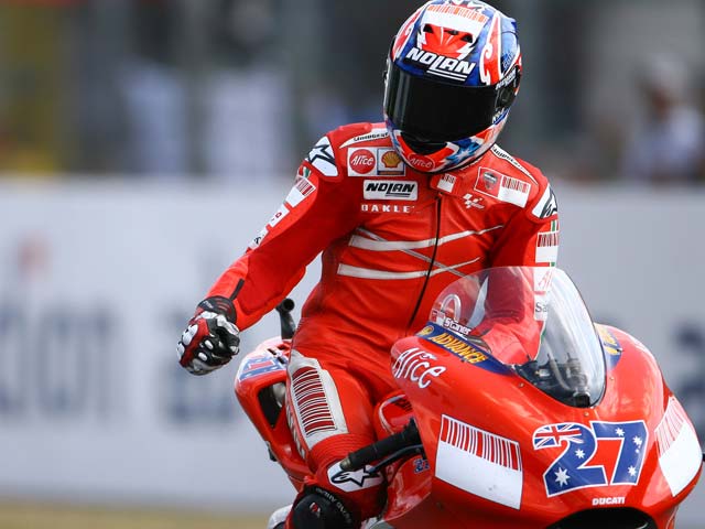 Stoner y Rossi, al límite