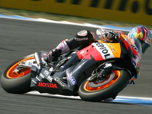 Hayden pulveriza el tiempo de Stoner