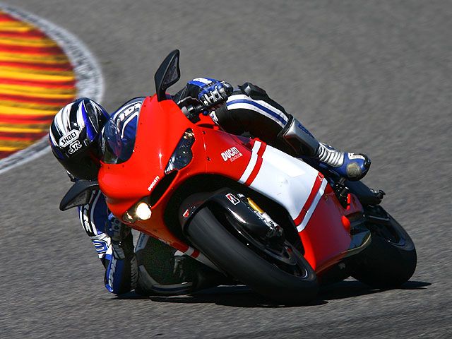 Presentación: Ducati Desmosedici RR