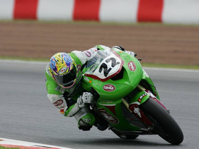 Grave caída de Iván Silva a lomos de su Kawasaki