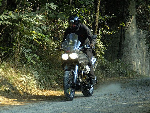 Primeras fotos de la Moto Guzzi Stelvio