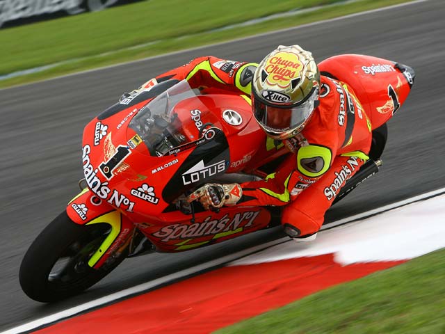 Stoner, Lorenzo y Talmacsi dominan en los libres
