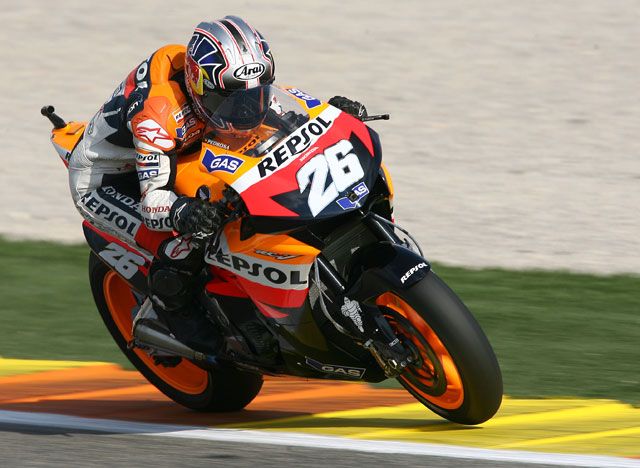 Cuarta pole consecutiva de Pedrosa y lesión de Rossi