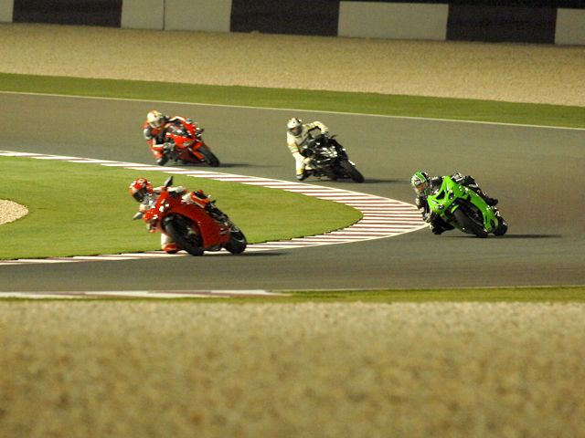 MotoGP prueba la carrera nocturna