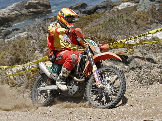 España, líder en Trofeo Junior