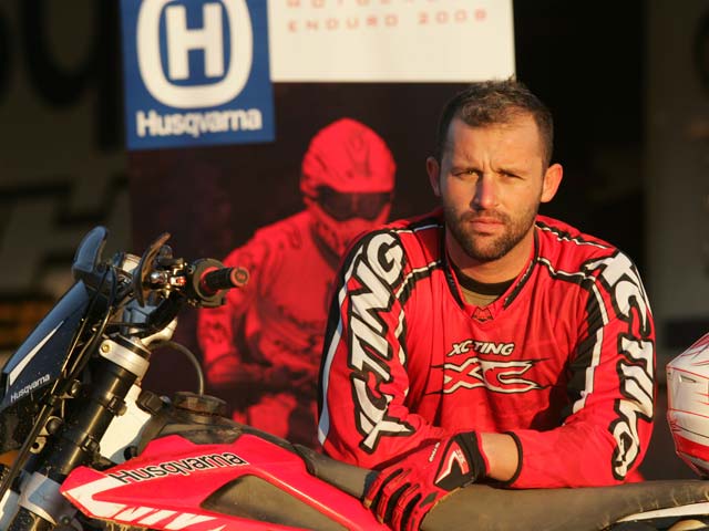 Aaron Bernárdez se va al Enduro