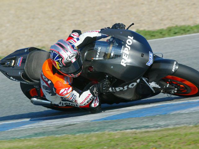 Dani Pedrosa y Honda, los más rápidos. Jorge Lorenzo con Yamaha, impresionante.