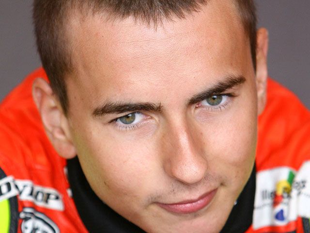 Lorenzo tendrá su biografía en 2008