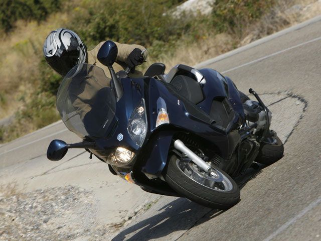 Piaggio XEvo 400