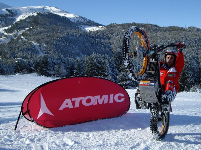 Toni Bou entrena con Atomic