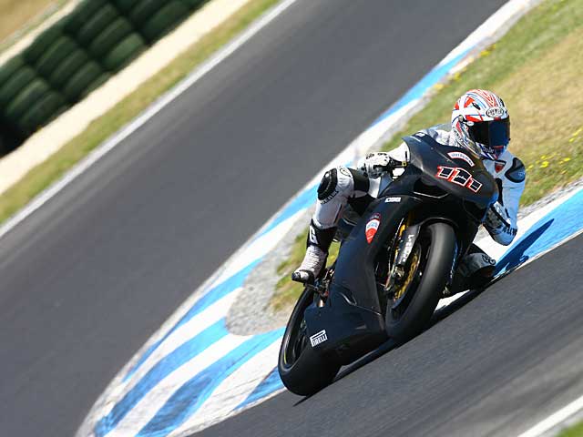 Xaus y Biaggi siguen entrenando en Australia