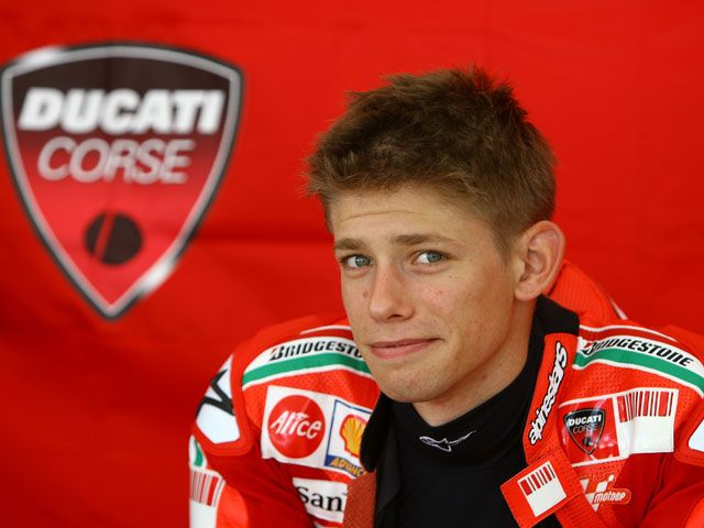 Casey Stoner (Ducati): "He sufrido calambres en el brazo y he parado"