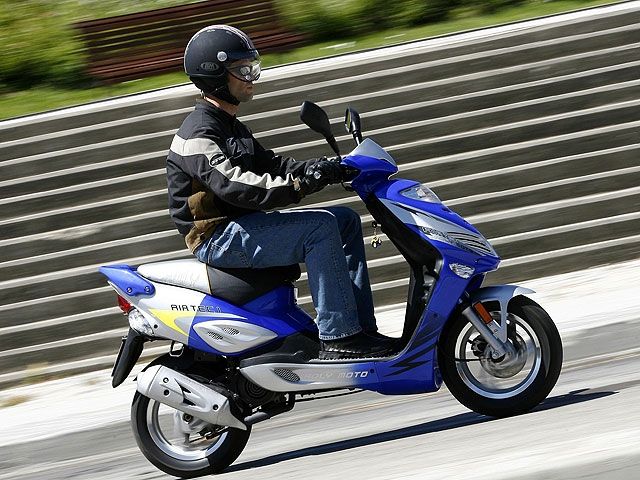 Interior endurece la obtención del carné de moto