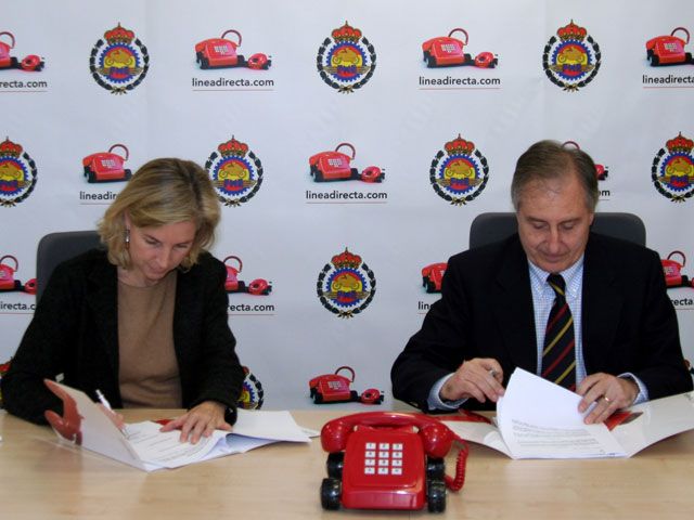 Línea Directa, patrocinadora oficial de la Federación Española de Motociclismo Línea Directa, patrocinadora oficial de la Federación Española de Motociclismo