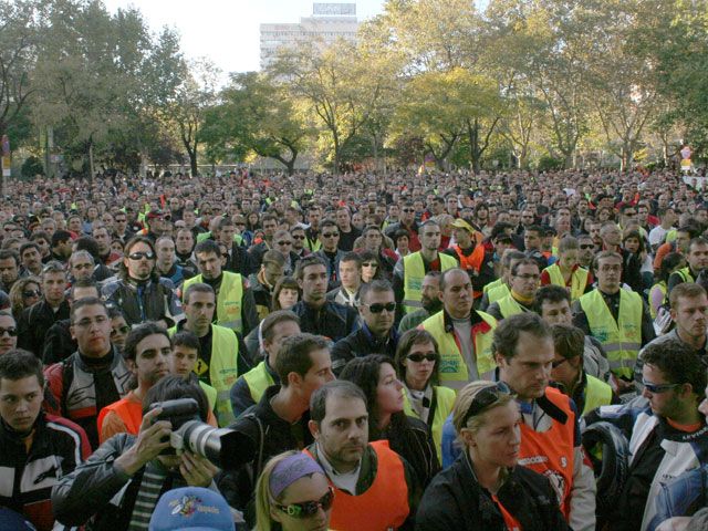 Moteros en Acción, contra los guardarraíles