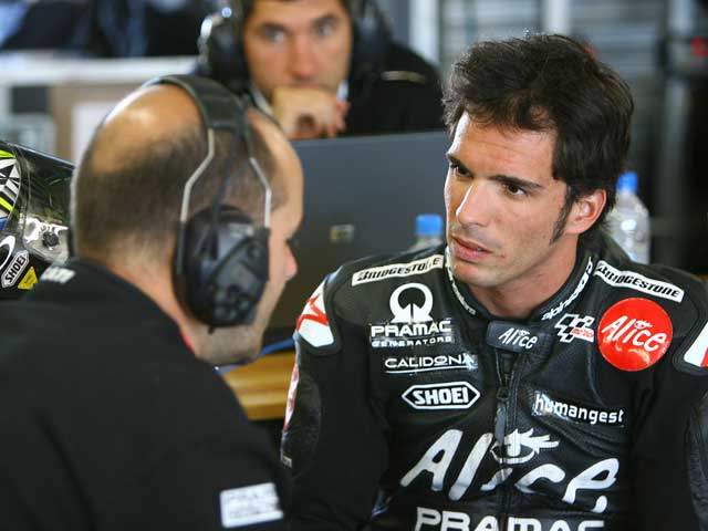 Toni Elías: "Cada día me encuentro más a gusto con la Ducati"