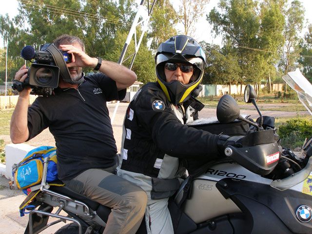 Viaja en moto con "Al filo de lo imposible"
