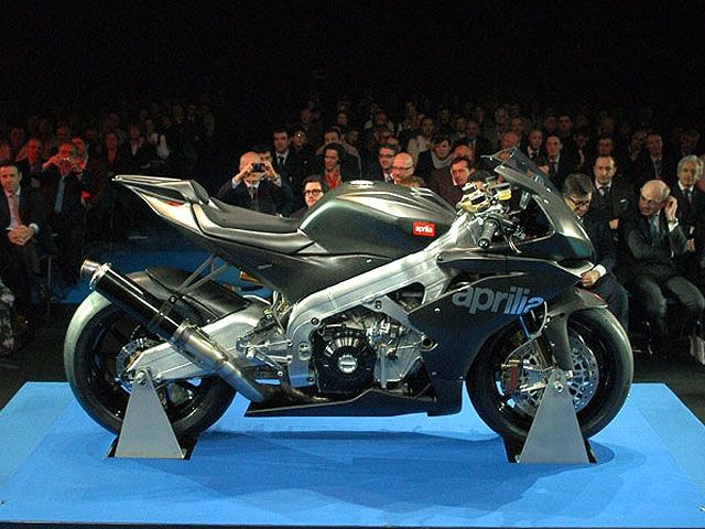 La Aprilia RSV 4 ya está aquí