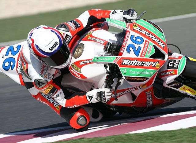 La primera para Parkes (Yamaha). Lascorz (Honda), vencedor moral, segundo.