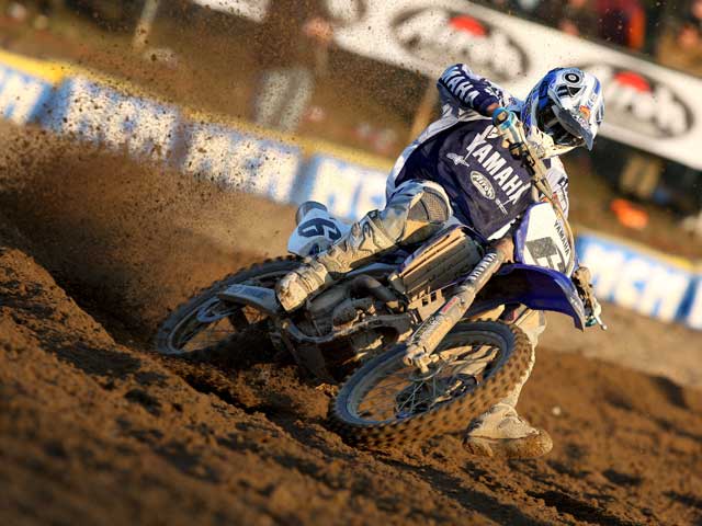 Joshua Coppins vence en el MX Internacional de Valence