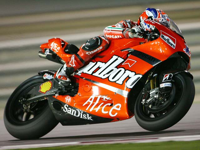 Stoner (Ducati) y Lorenzo (Yamaha), reyes de la noche