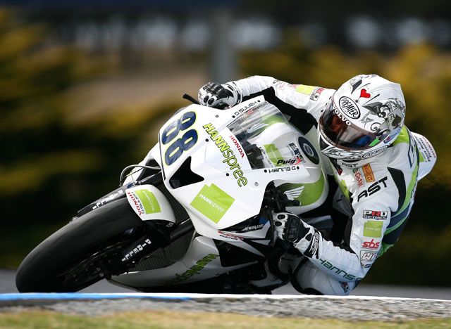 Triplete de Honda en Phillip Island. A.Pitt, J.Brookes y R.Harms