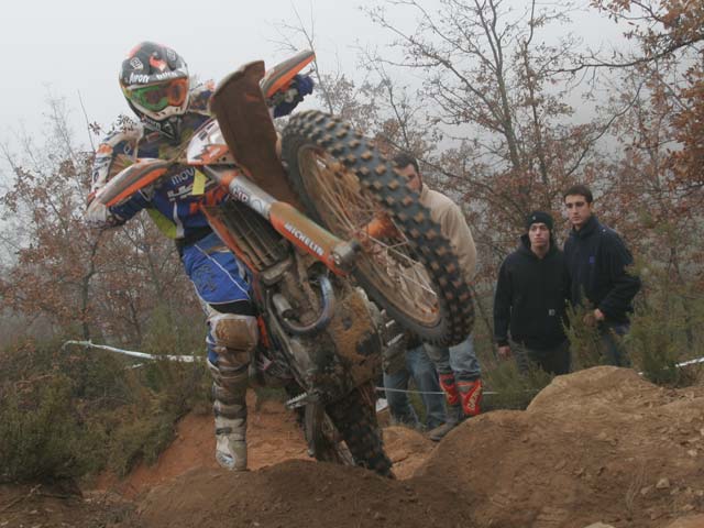 Iván Cervantes (KTM) se lleva la primera del Nacional de Enduro