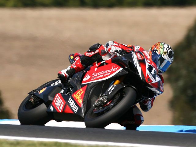 Corser (Yamaha) y Bayliss (Ducati). Los australianos mandan en casa