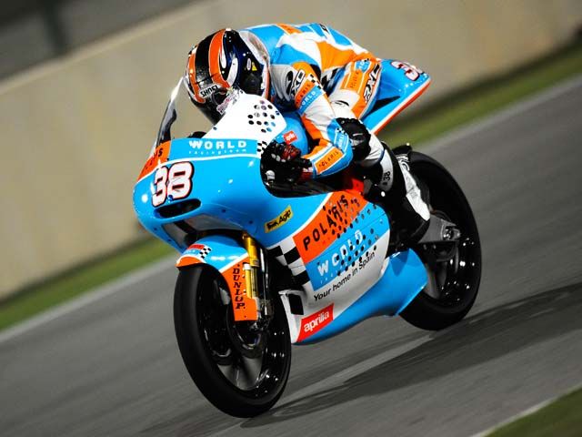 Bradley Smith (Aprilia) vuelve a imponerse
