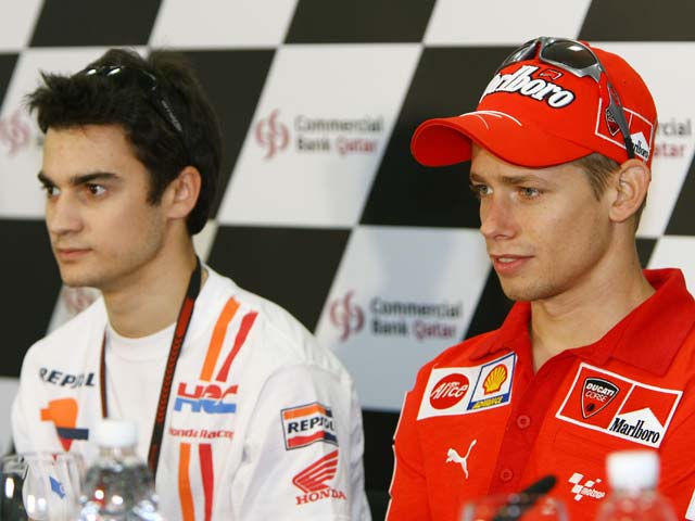 La Ducati de Stoner impone su ley desde el primer momento