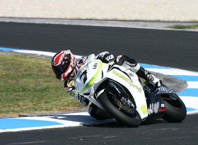 Los hombres Ducati, Bayliss, Fabrizio y Biaggi, no entrenan en Valencia