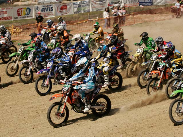 José Butrón (Yamaha) se hace con la primera victoria de Motocross MX2