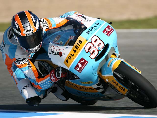 Bradley Smith (Aprilia) le quita la pole a Nico Terol