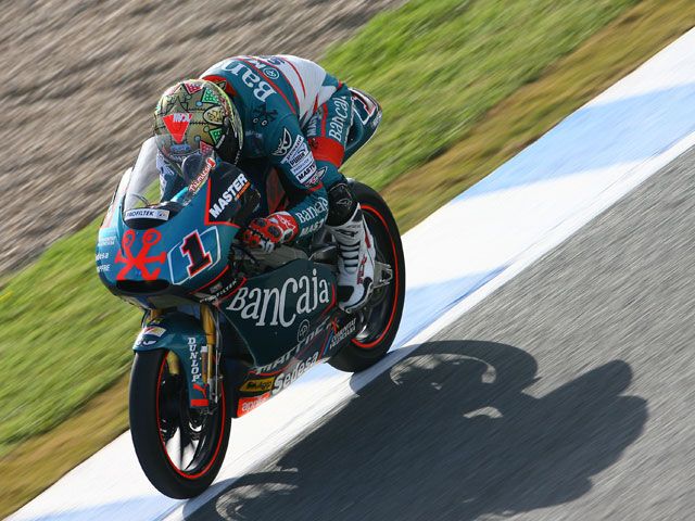 Pablo Nieto (KTM) tercero y Talmacsi (Aprilia) primero en los primeros libres