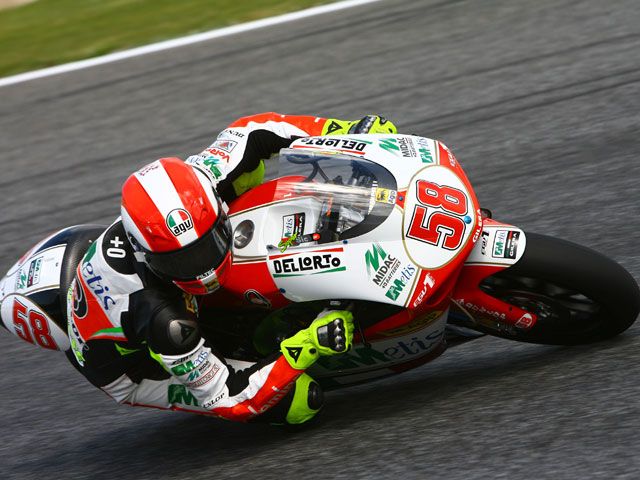 Simoncelli (Gilera) logra la pole por delante de Bautista (Aprilia)