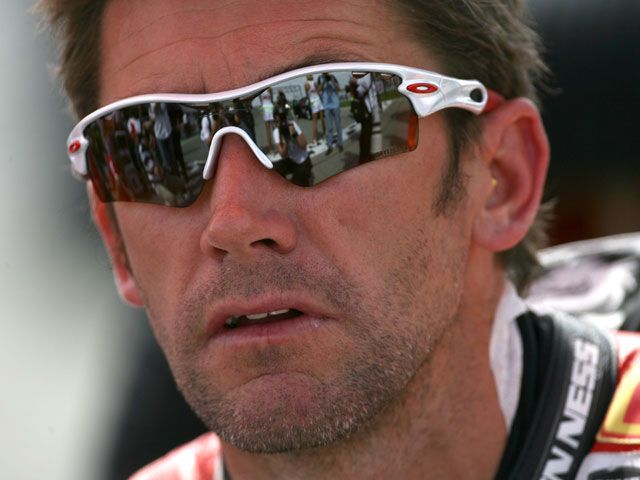 Bayliss (Ducati) sufre un accidente antes de la prueba de SBK de Holanda