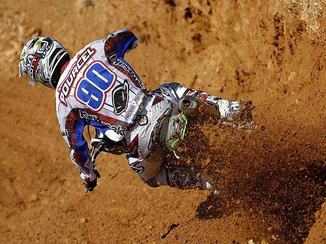 Pourcel (Kawasaki), contraataca en MX1