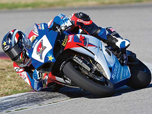 Ben Spies se acerca a Matt Mladin