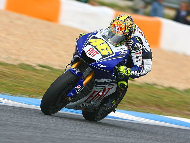 Rossi (Yamaha), Simoncelli (Gilera) y Terol (Aprilia) lideran los entrenamientos