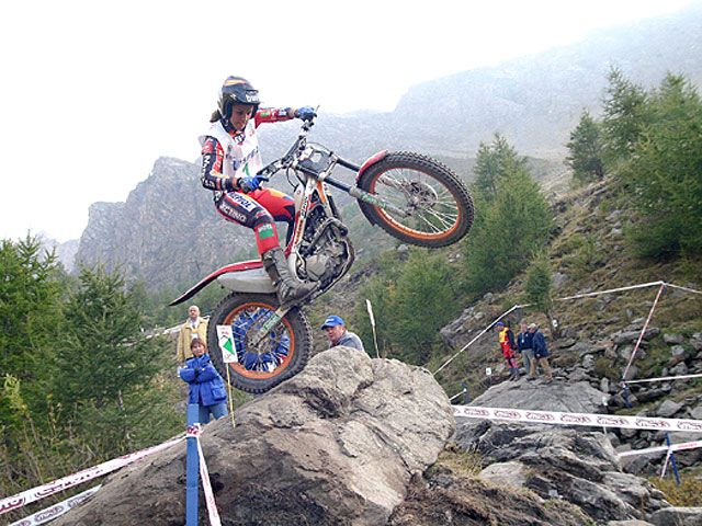 Laia Sanz (Montesa) se estrena con victoria