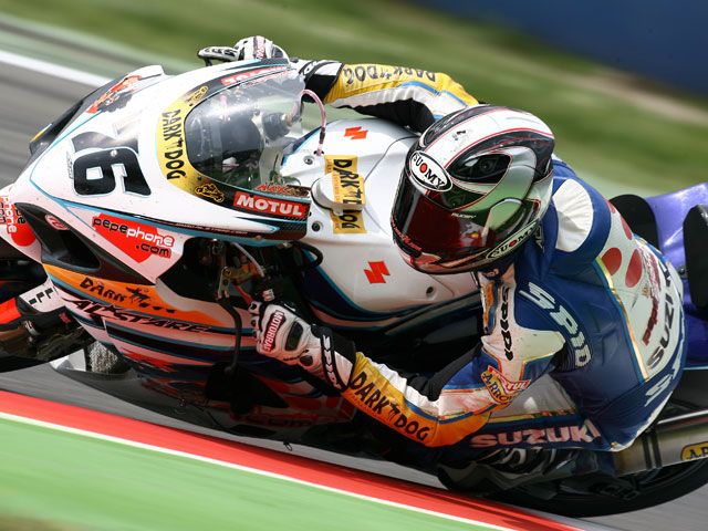 Primera victoria de Neukirchner (Suzuki) en SBK