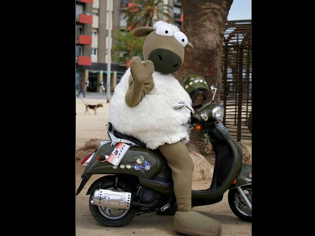 Kukuxumusu llega a los scooter de Cooltra Kukuxumusu llega a los scooter de Cooltra