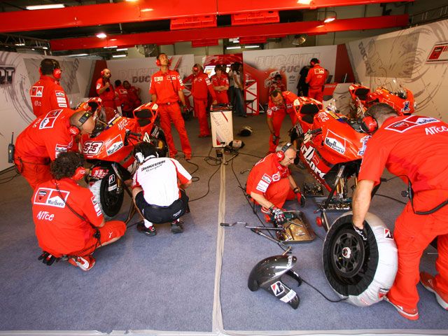 Ducati ya trabaja en la Desmosedici GP9
