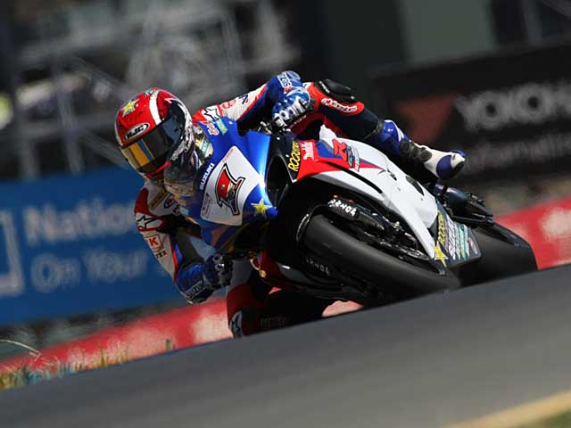 Ben Spies (Suzuki), al ataque