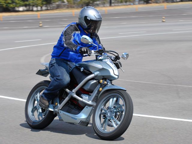 Suzuki Crosscage