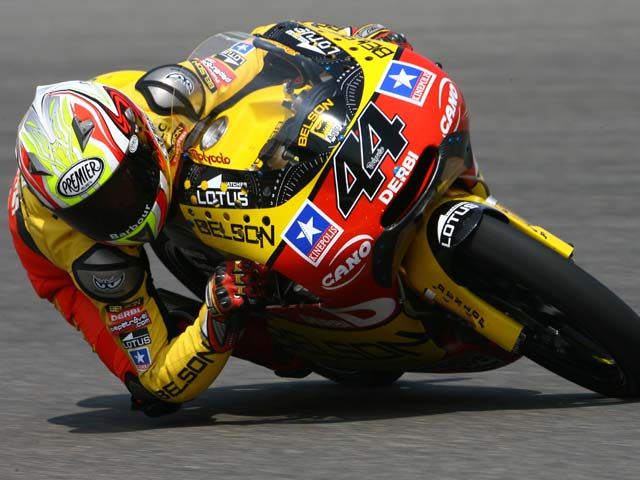 Espargaró (Derbi) domina bajo la lluvia en Mugello