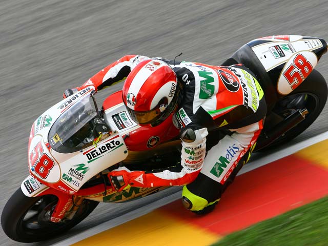 Simoncelli y Gilera, victoria en el GP de Italia. Debón (Aprilia), segundo